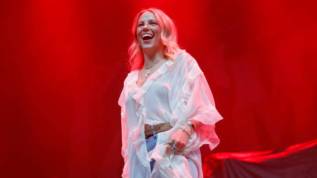 Avery Anna performs onstage for Ian Munsick: Horses Are Faster Tour at The Pinnacle on April 17, 2025 in Nashville, Tennessee. Jason Kempin