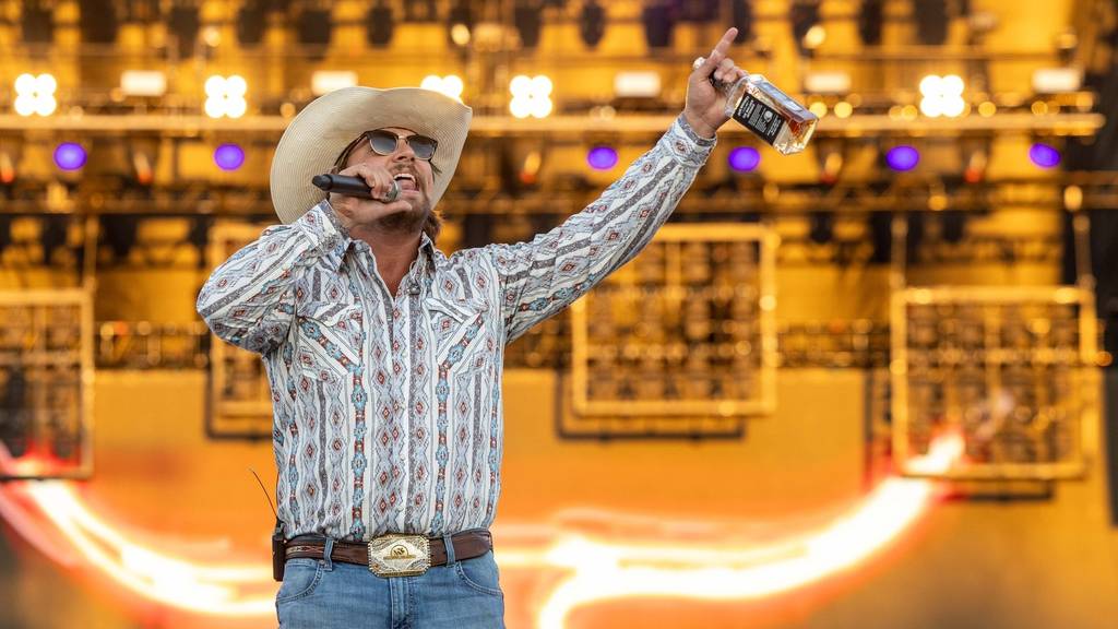GAVIN ADCOCK, 26, preforming during the 2025 Country Thunder Music Festival.