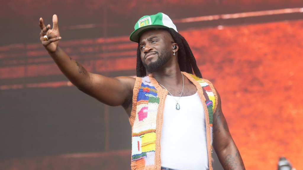 Shaboozey performs on the Other Stage at Glastonbury Festival 2025