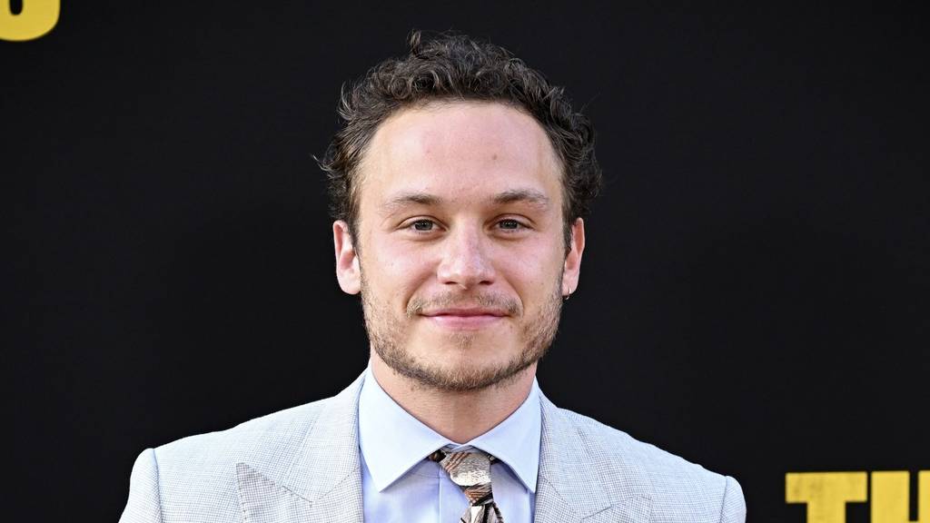Finn Cole