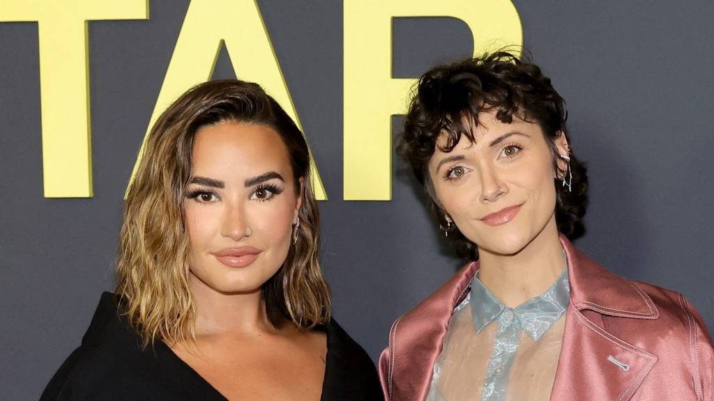 HOLLYWOOD, CALIFORNIA - SEPTEMBER 12: Demi Lovato and Alyson Stoner attend the Los Angeles premiere of Hulu's 'Child Star' at NeueHouse Hollywood on September 12, 2024 in Hollywood, California. Kevin Winter