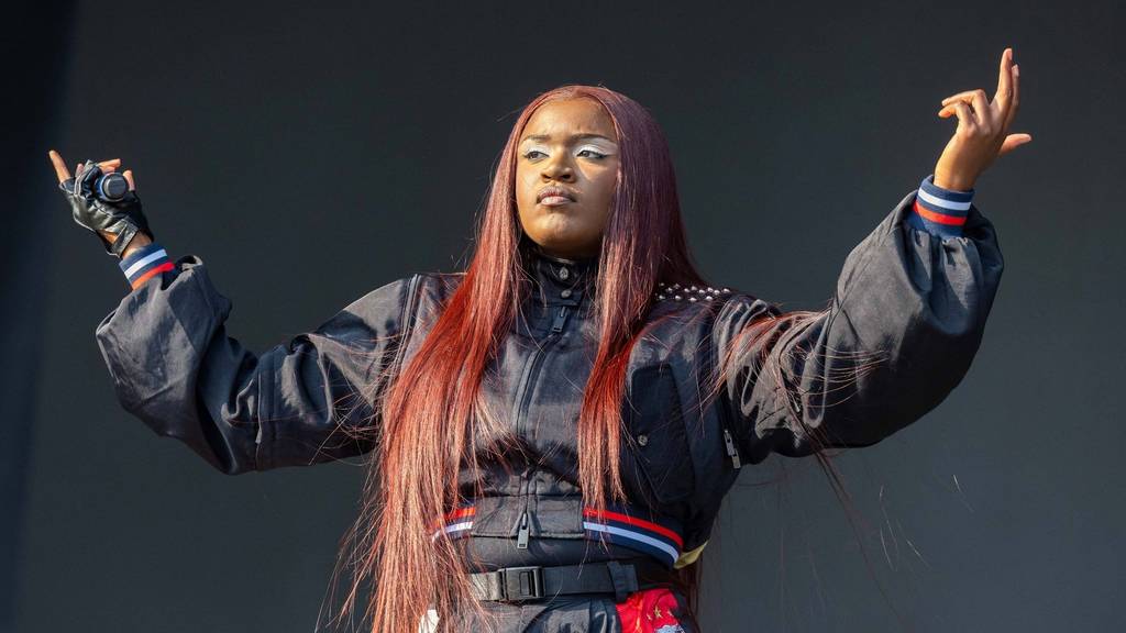 Amaarae Premieres 'B2B' Music Video From New Album 'BLACK STAR'