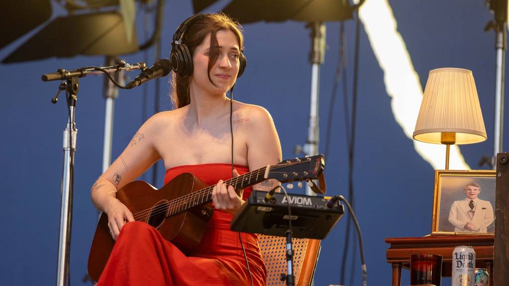 Lizzy McAlpine during the Bonnaroo Music and Arts Festival in Manchester, Tennessee